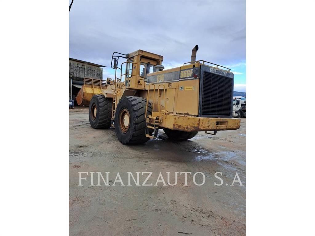 CAT 988F Gumikerekes homlokrakodók