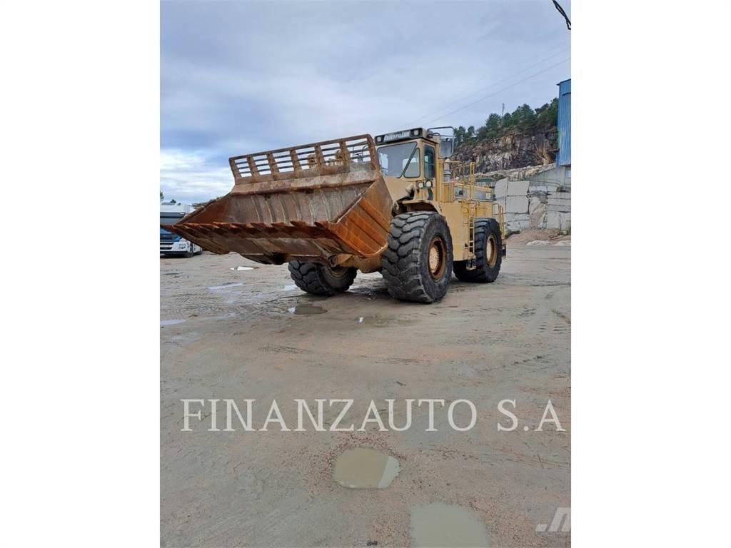 CAT 988F Gumikerekes homlokrakodók