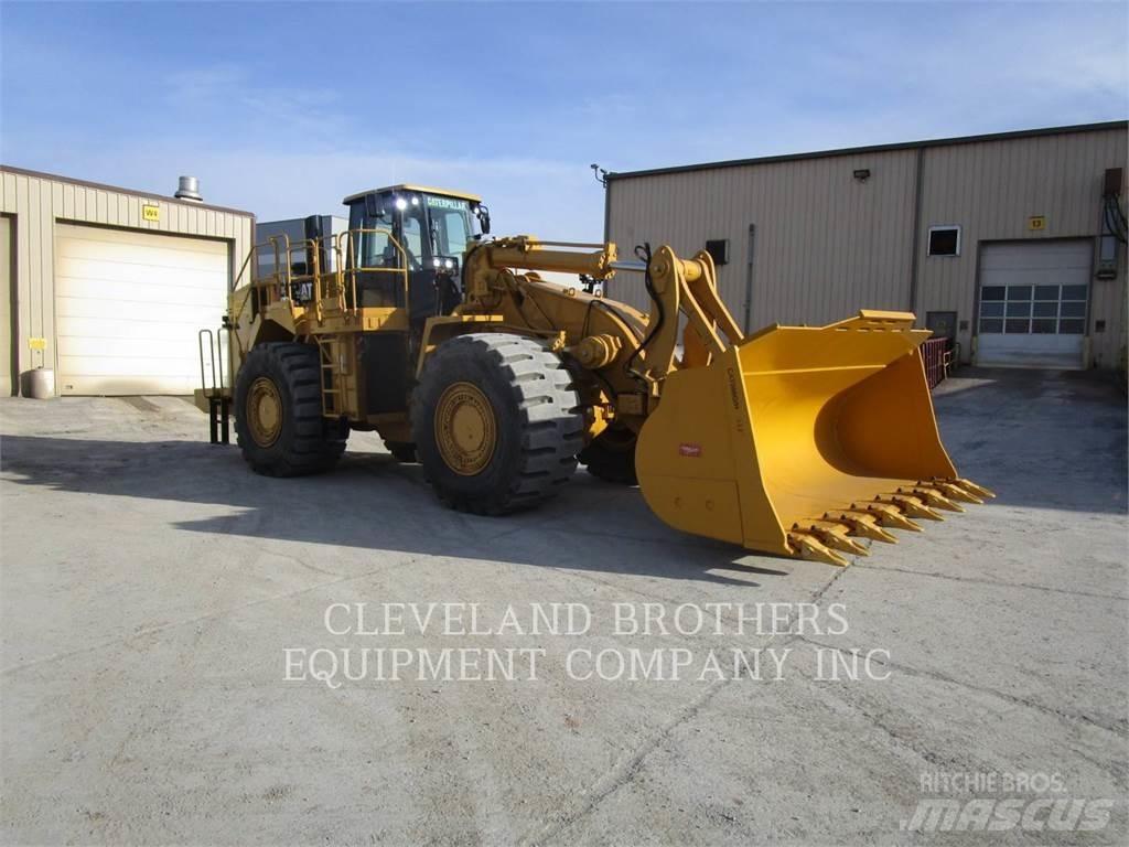 CAT 988H Gumikerekes homlokrakodók