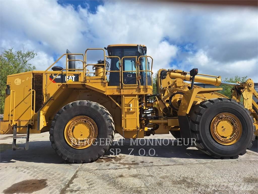 CAT 988H Gumikerekes homlokrakodók