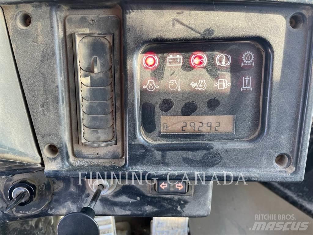 CAT 988H Gumikerekes homlokrakodók
