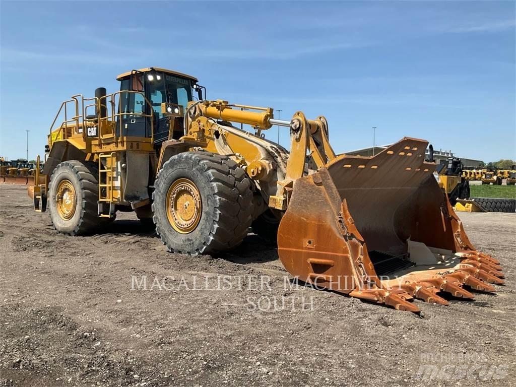 CAT 988H Gumikerekes homlokrakodók