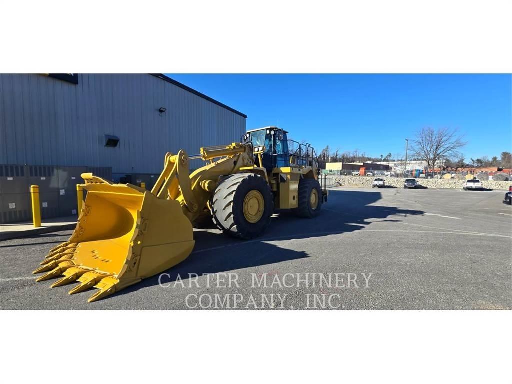 CAT 988H RBLD Gumikerekes homlokrakodók
