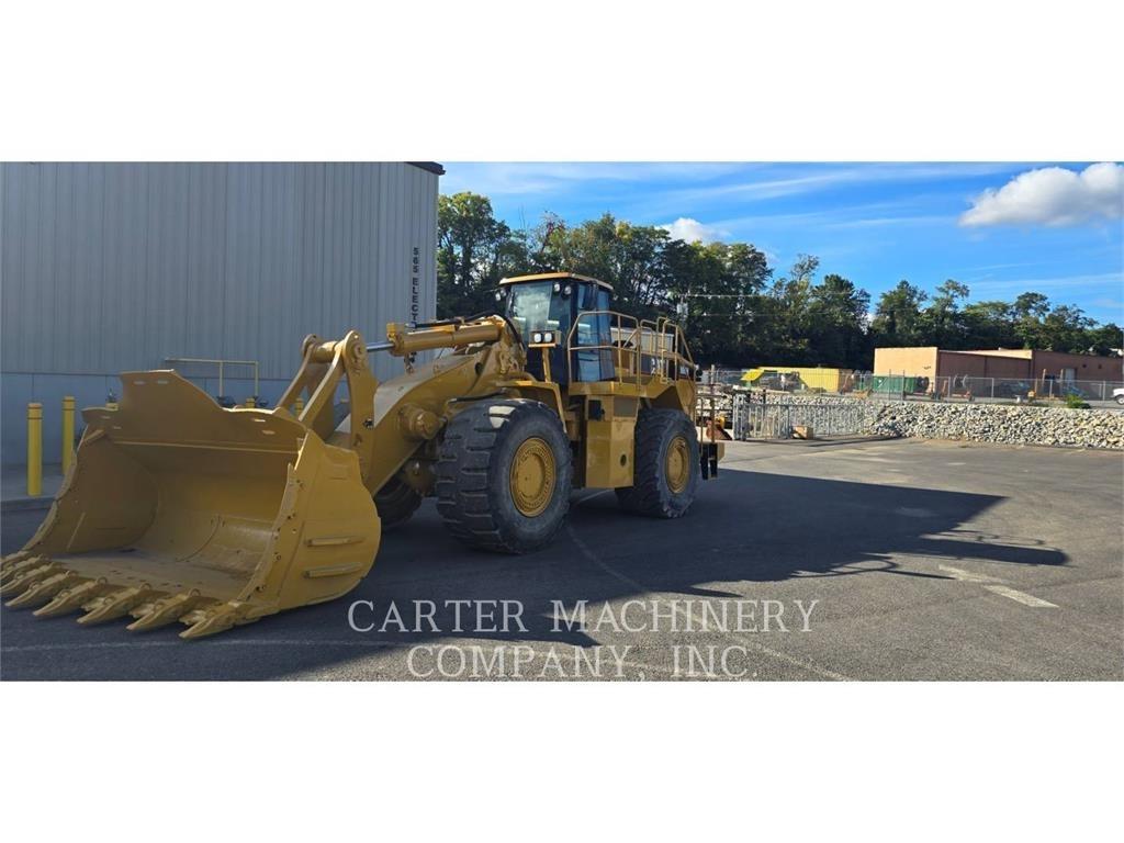 CAT 988H RBLD Gumikerekes homlokrakodók
