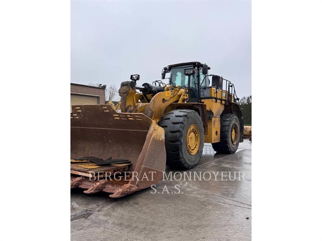 CAT 988K Gumikerekes homlokrakodók