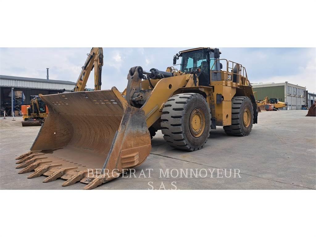 CAT 988K Gumikerekes homlokrakodók