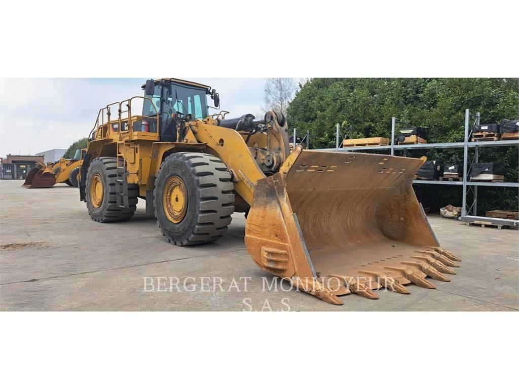 CAT 988K Gumikerekes homlokrakodók