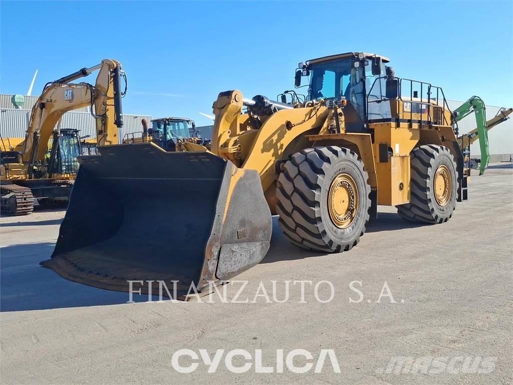 CAT 988K Gumikerekes homlokrakodók