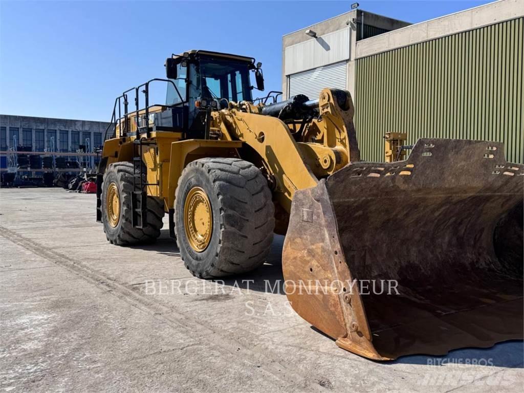 CAT 988K Gumikerekes homlokrakodók