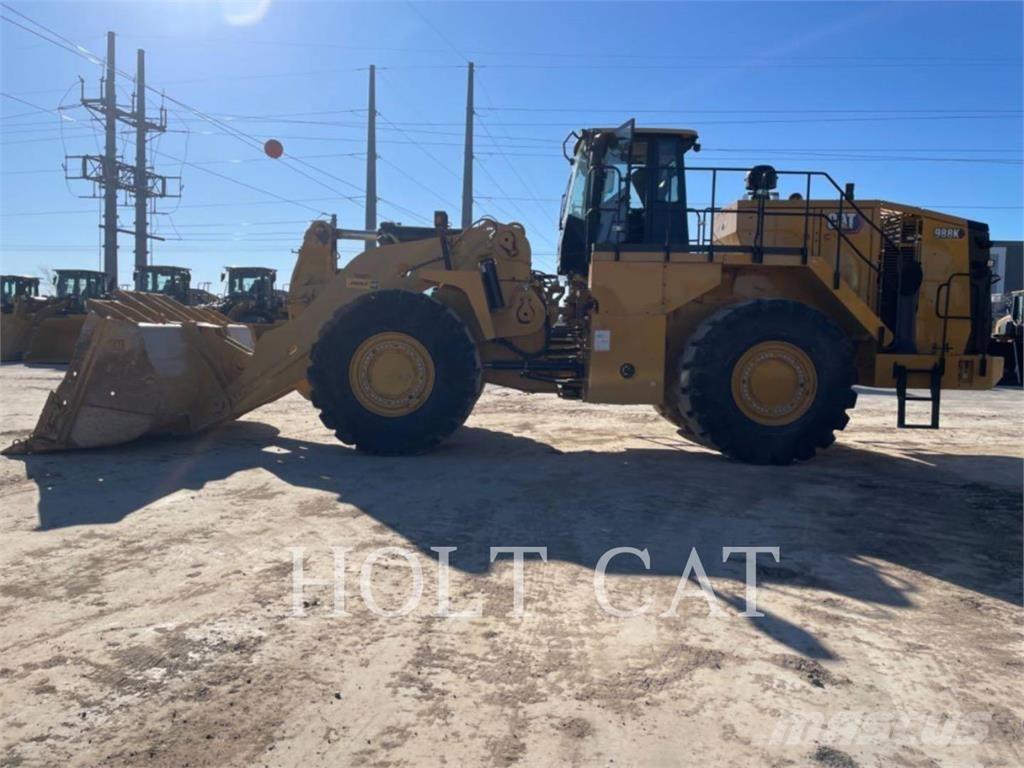 CAT 988K Gumikerekes homlokrakodók