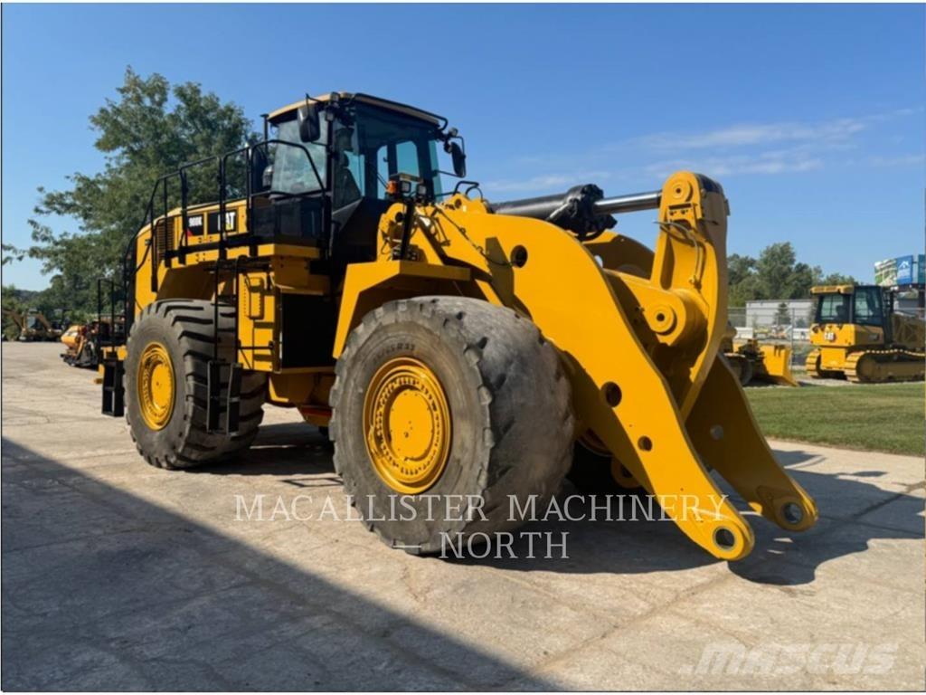 CAT 988K Gumikerekes homlokrakodók