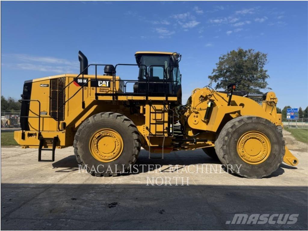 CAT 988K Gumikerekes homlokrakodók