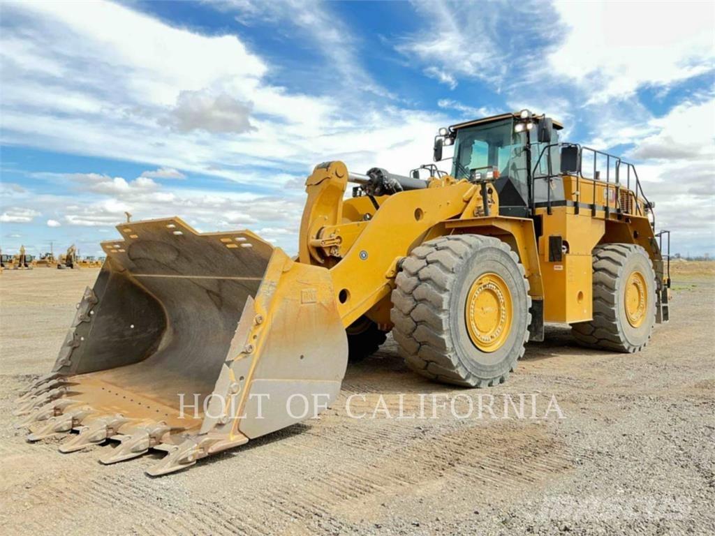 CAT 988K Gumikerekes homlokrakodók