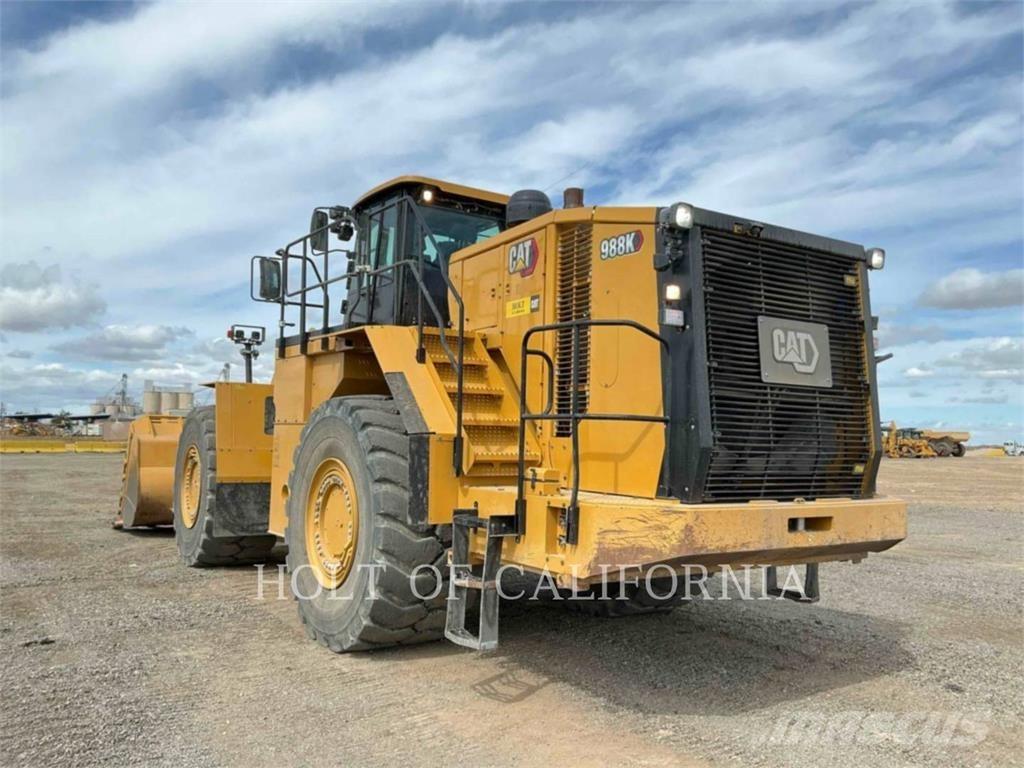 CAT 988K Gumikerekes homlokrakodók