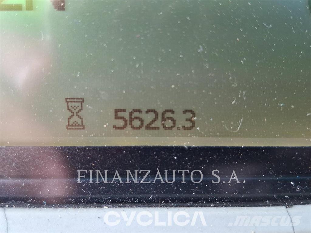 CAT 988K Gumikerekes homlokrakodók