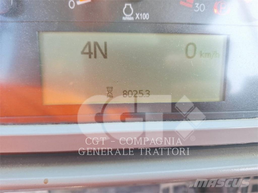 CAT 988K Gumikerekes homlokrakodók