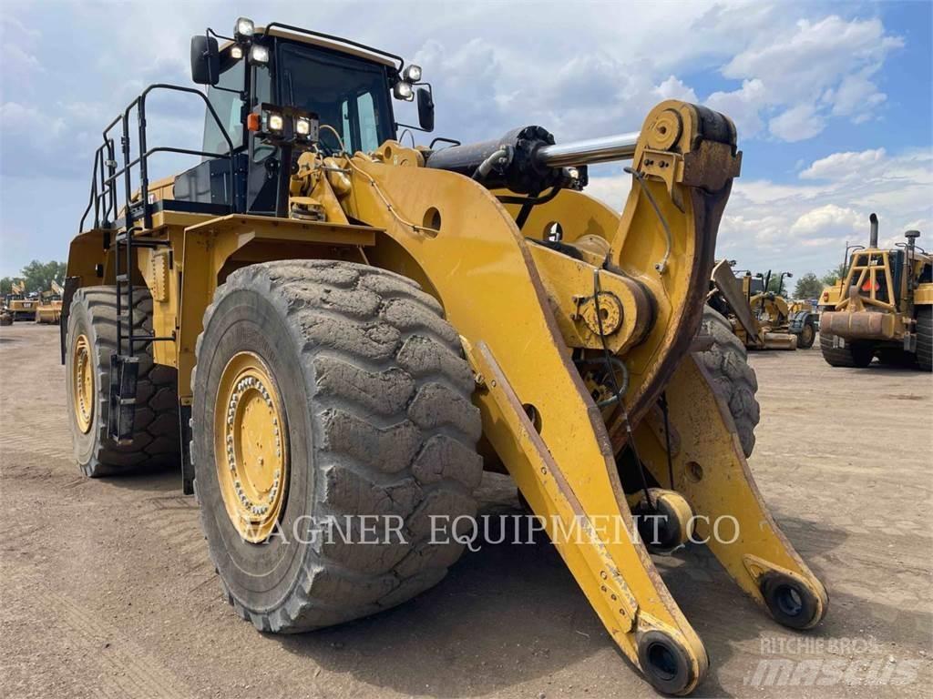 CAT 988K XE Gumikerekes homlokrakodók