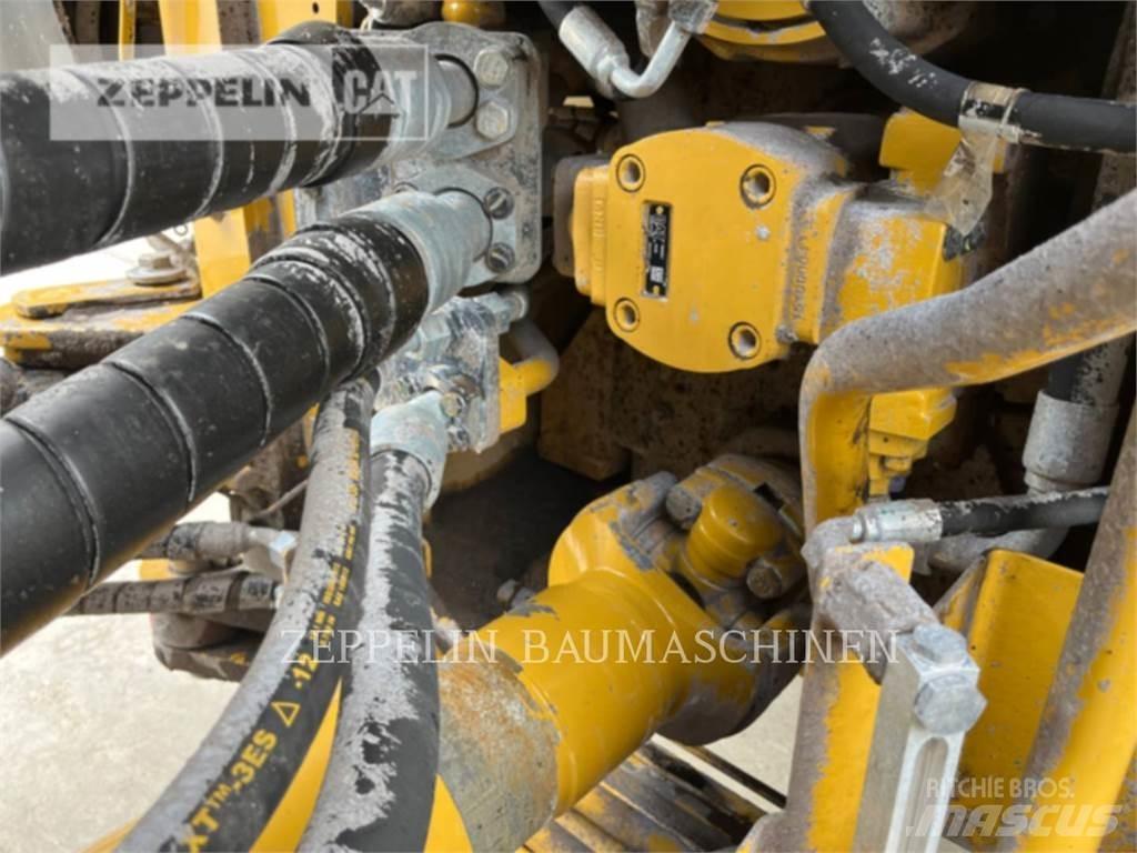 CAT 988KXE Gumikerekes homlokrakodók