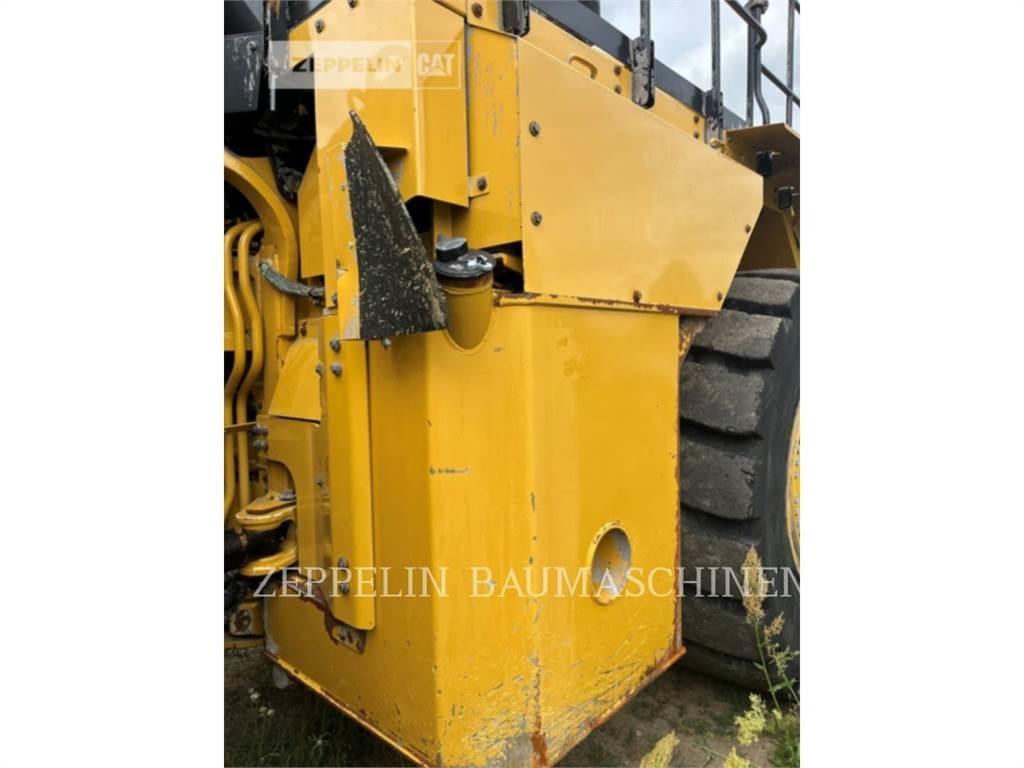 CAT 988KXE Gumikerekes homlokrakodók