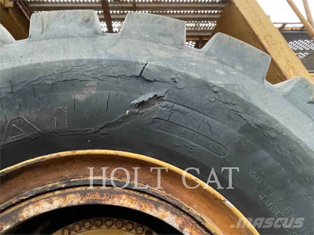 CAT 992C Gumikerekes homlokrakodók