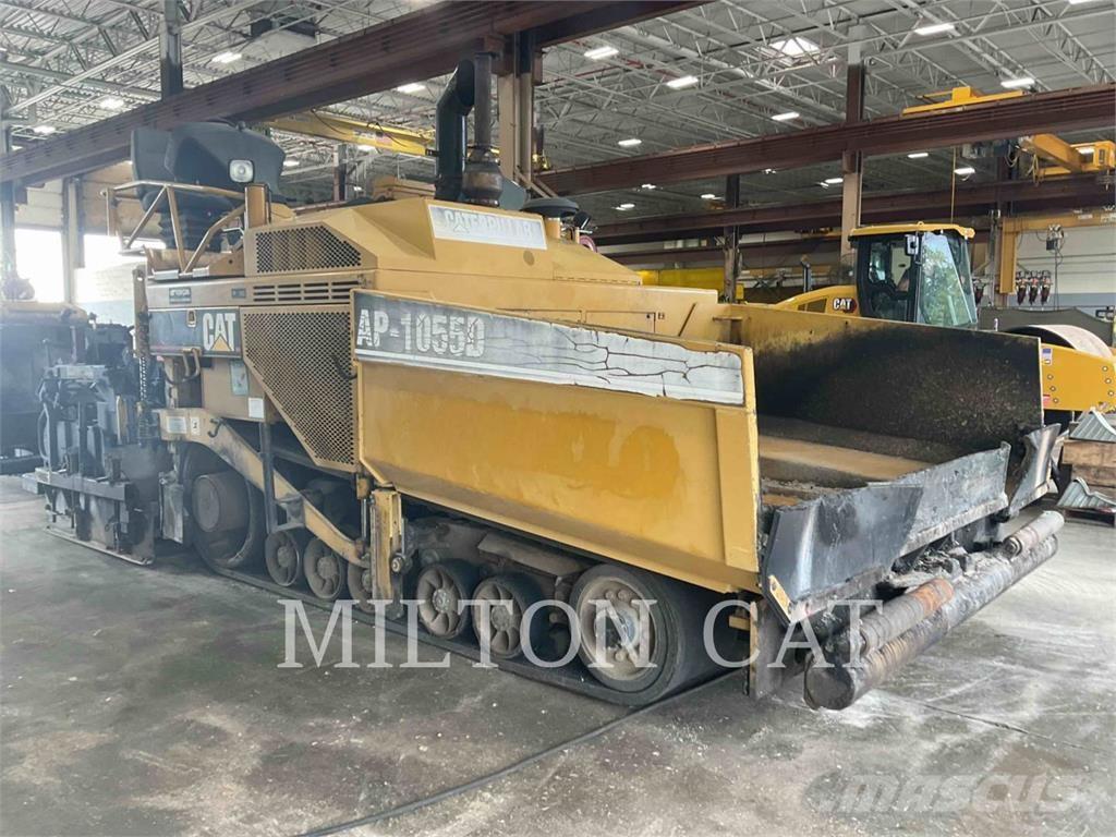 CAT AP-1055D Aszfalt terítõ gépek