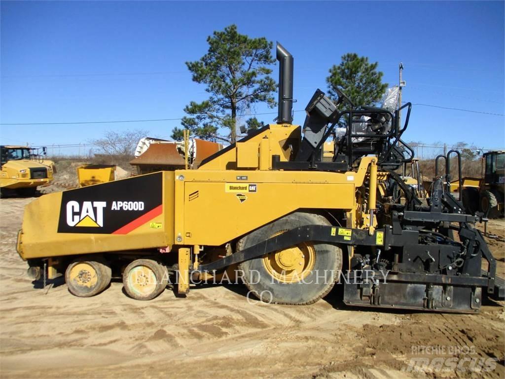 CAT AP-600D Aszfalt terítõ gépek