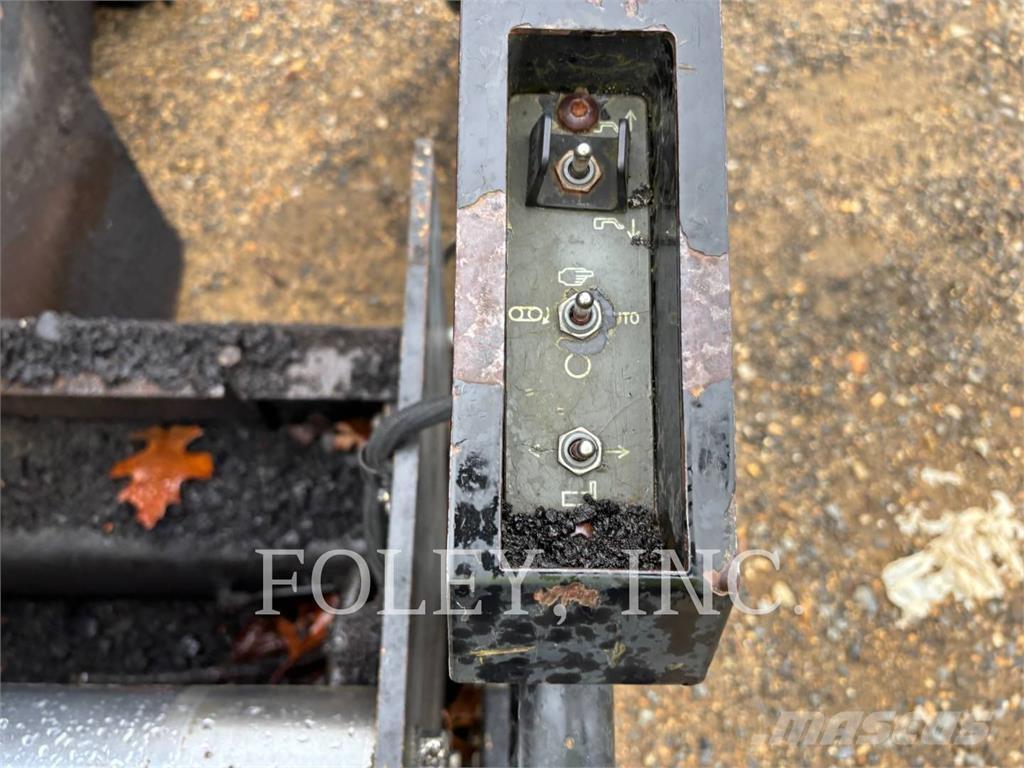 CAT AP-655D Aszfalt terítõ gépek