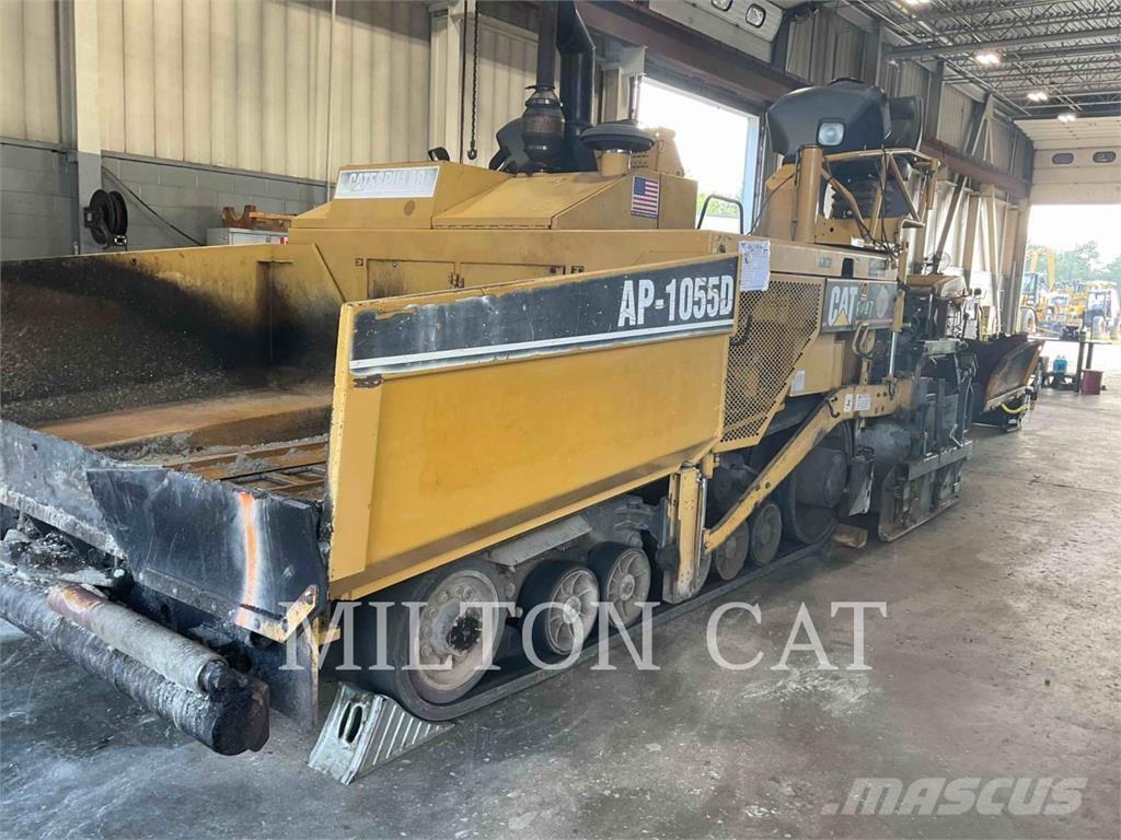 CAT AP1055D Aszfalt terítõ gépek