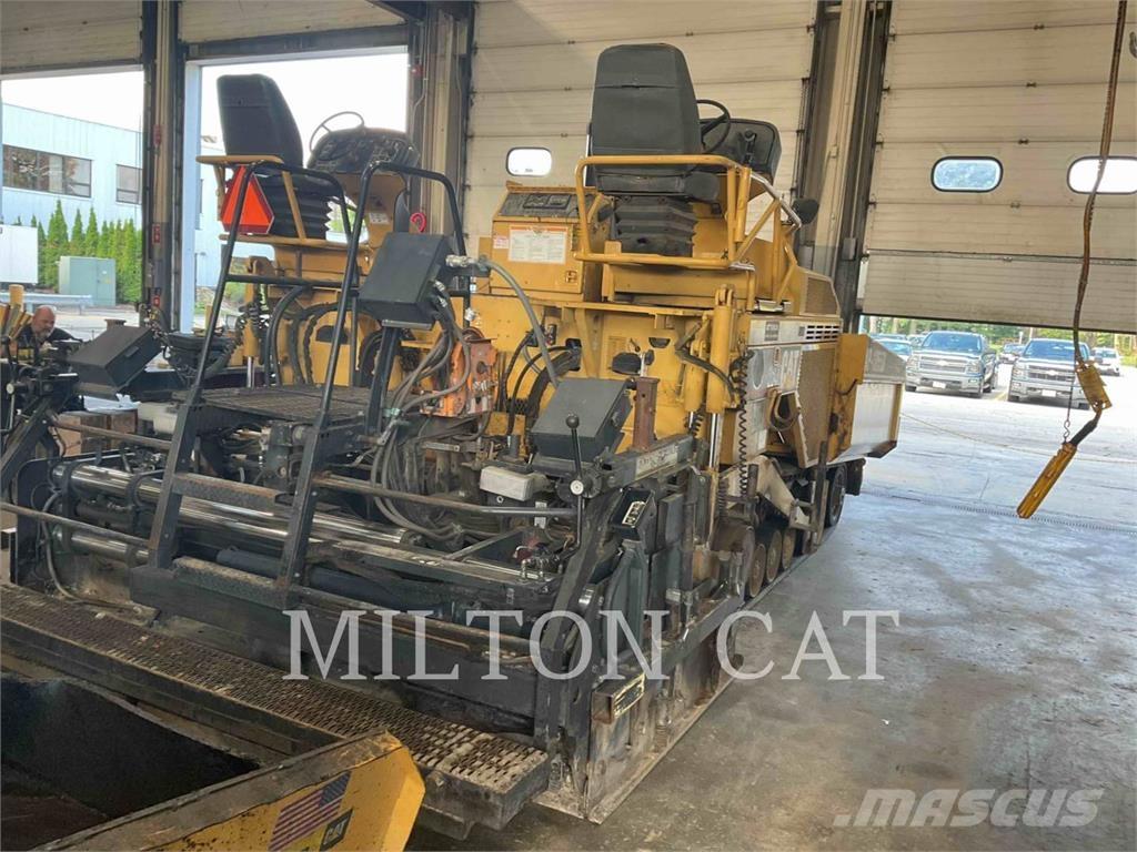 CAT AP1055D Aszfalt terítõ gépek