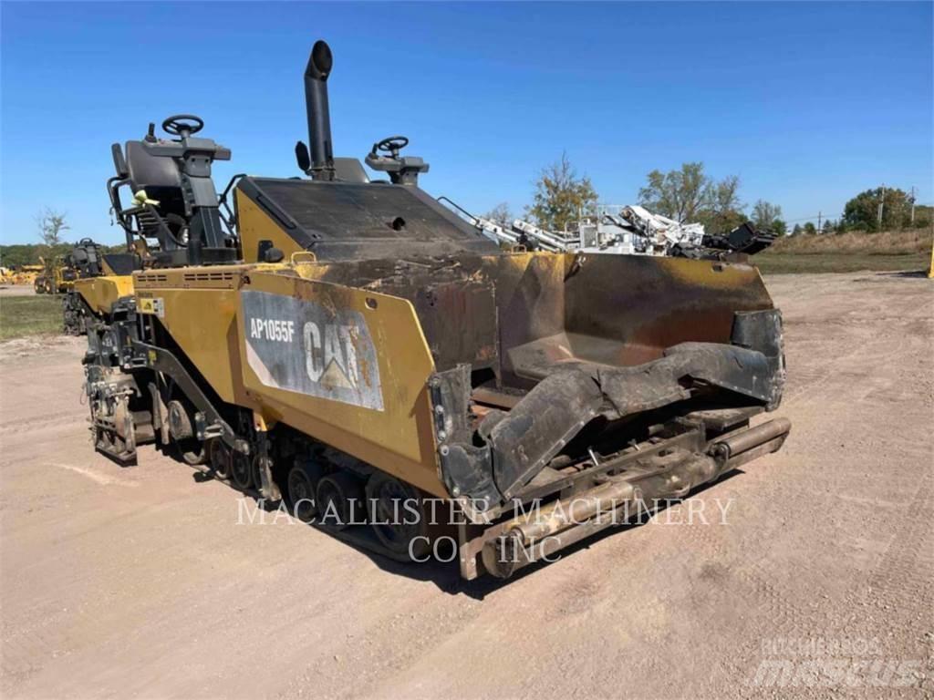 CAT AP1055F Aszfalt terítõ gépek