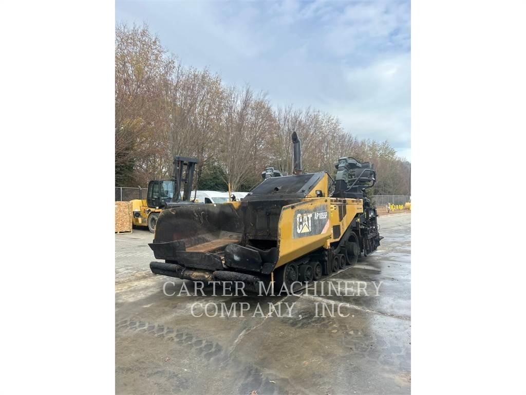 CAT AP1055F Aszfalt terítõ gépek