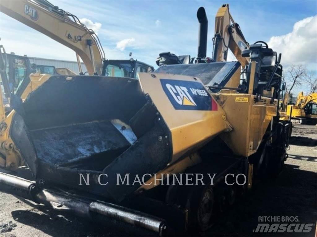 CAT AP1055F Aszfalt terítõ gépek