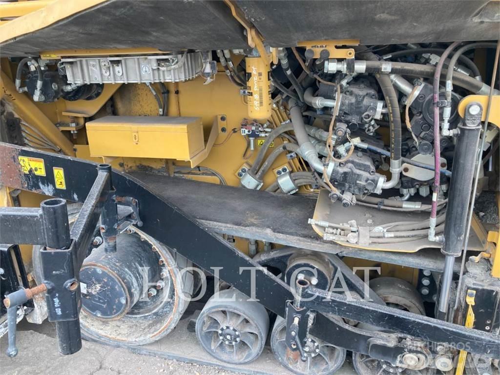 CAT AP1055F Aszfalt terítõ gépek