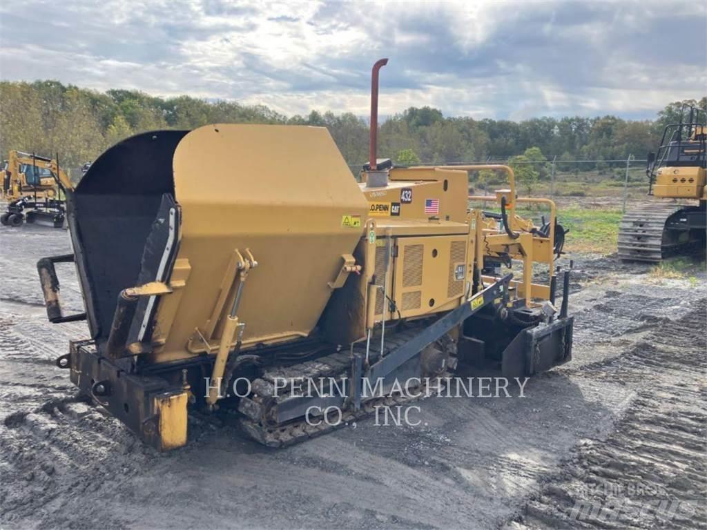 CAT AP255E Aszfalt terítõ gépek