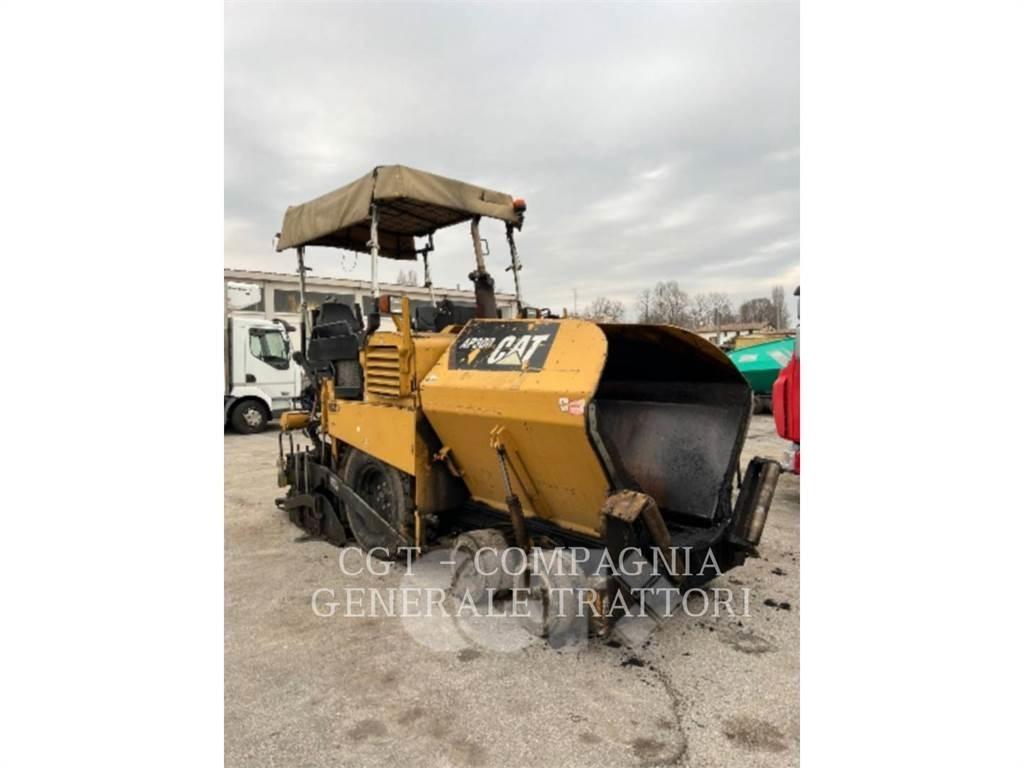 CAT AP300 Aszfalt terítõ gépek