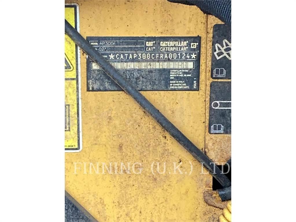 CAT AP300F Aszfalt terítõ gépek