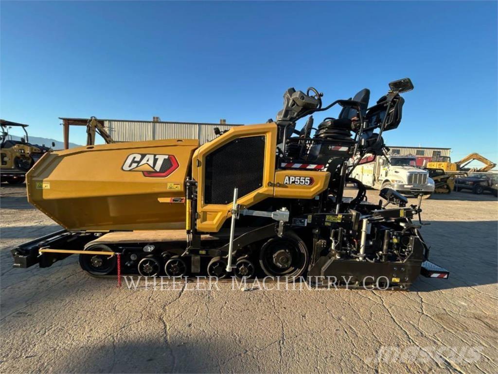 CAT AP555 Aszfalt terítõ gépek