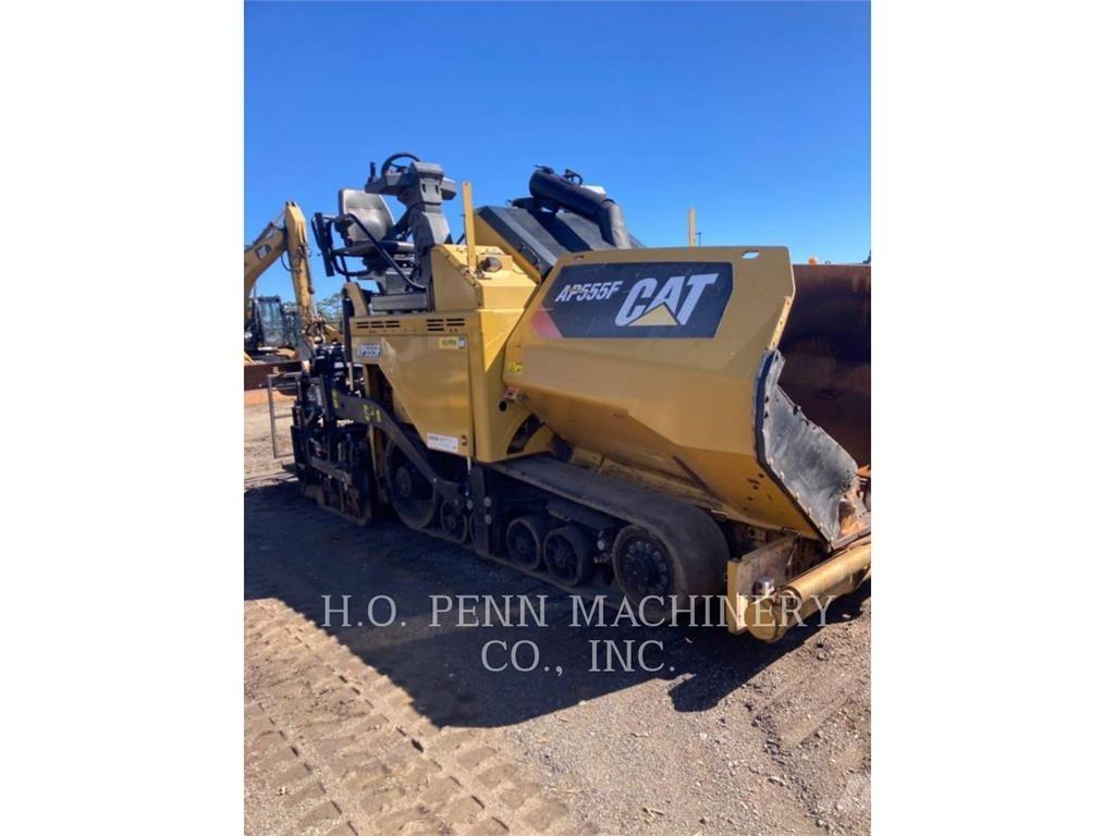 CAT AP555F Aszfalt terítõ gépek