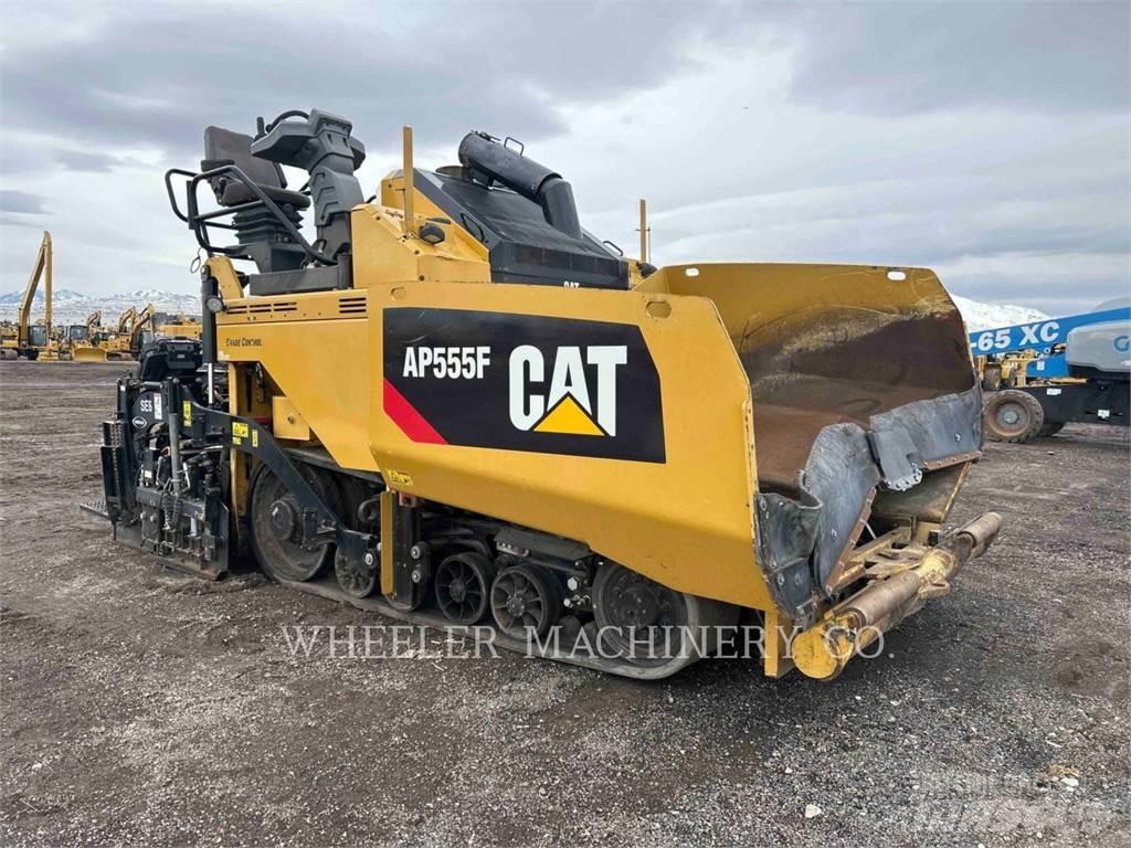 CAT AP555F Aszfalt terítõ gépek