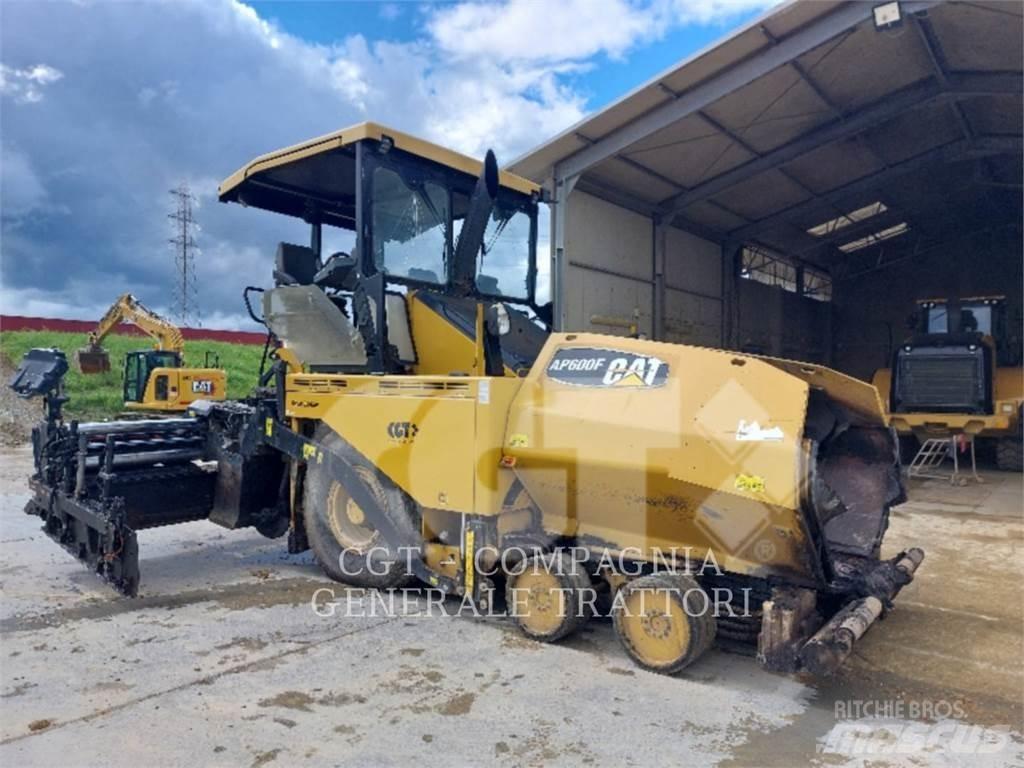 CAT AP600F Aszfalt terítõ gépek