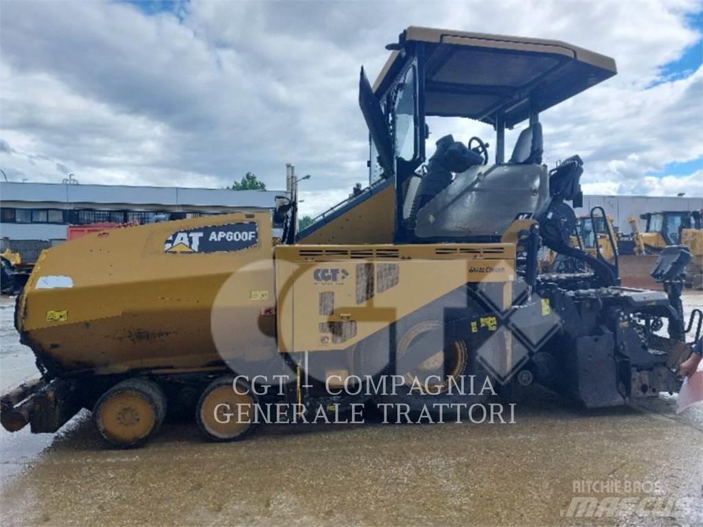 CAT AP600F Aszfalt terítõ gépek