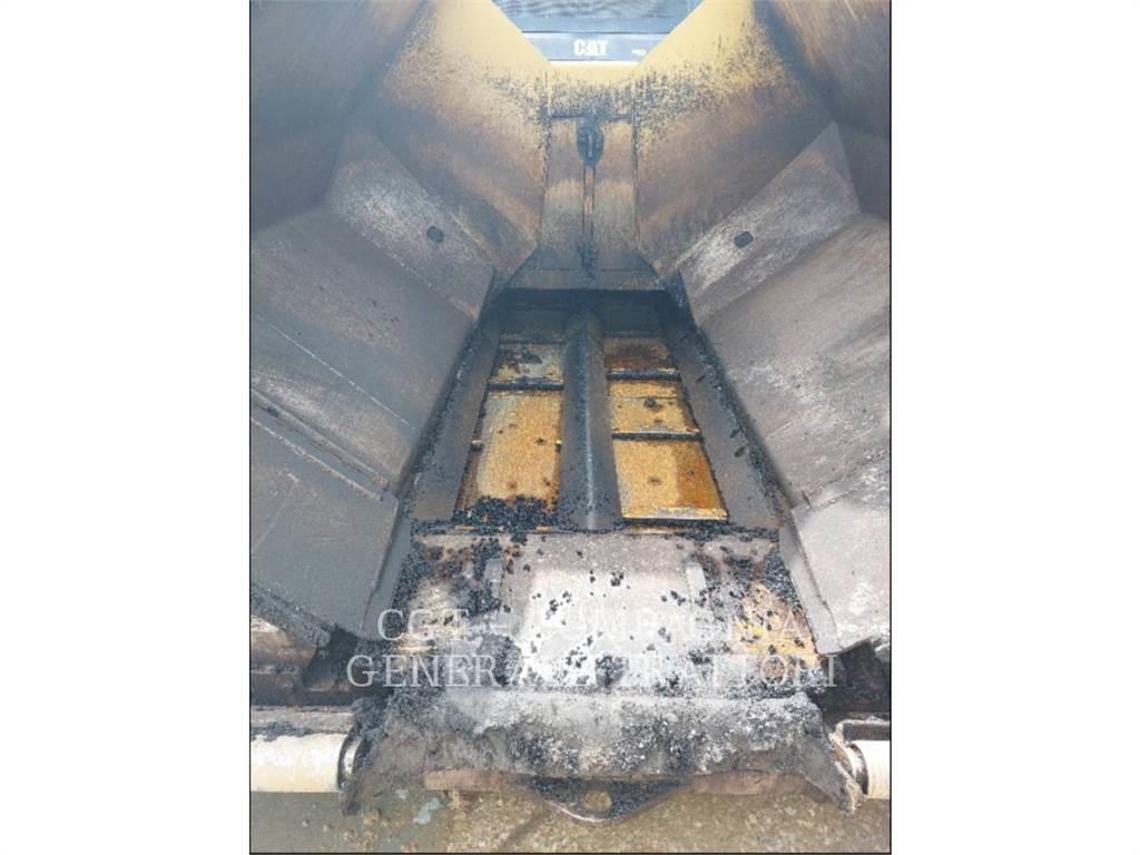 CAT AP600F Aszfalt terítõ gépek