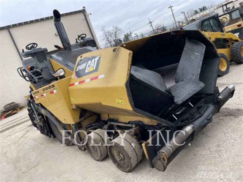 CAT AP600F Aszfalt terítõ gépek