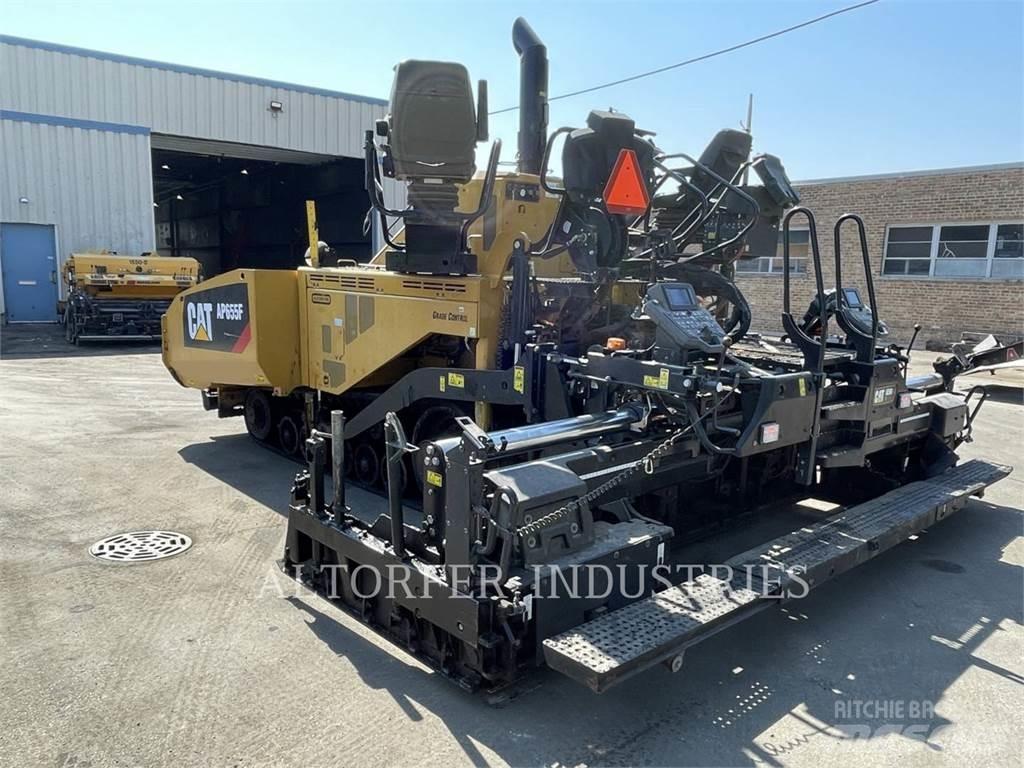 CAT AP655F Aszfalt terítõ gépek