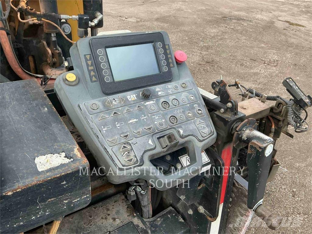 CAT AP655F Aszfalt terítõ gépek