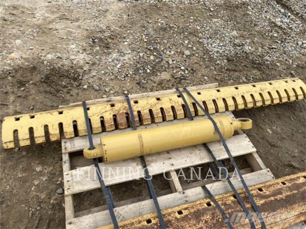 CAT ATTACHMENTS 14M Hómarók
