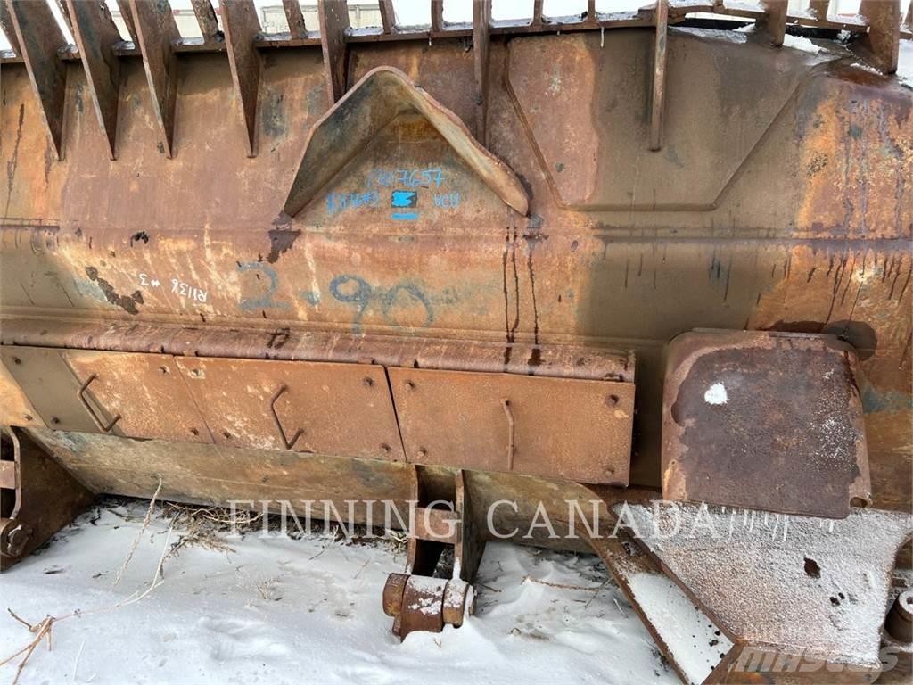 CAT ATTACHMENTS D10T Tolólapok