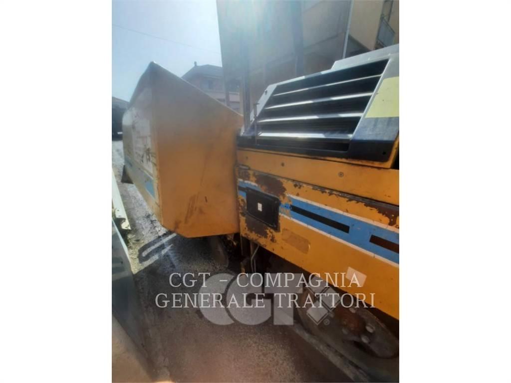 CAT BB730 Aszfalt terítõ gépek