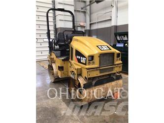 CAT BC24B Ikerdobos hengerek