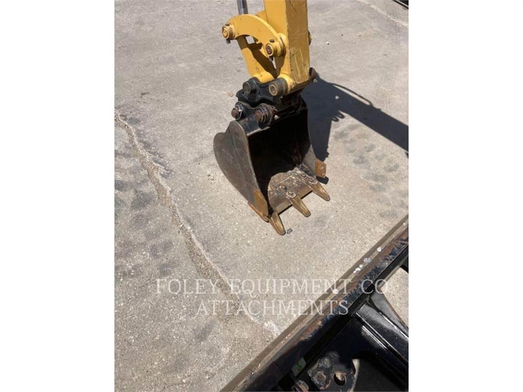 CAT BK302P18 Lánctalpas kotrók